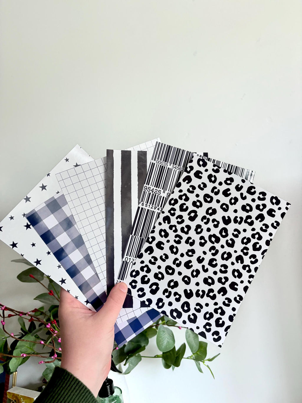 Black and White scrapbook and journalling paper pack