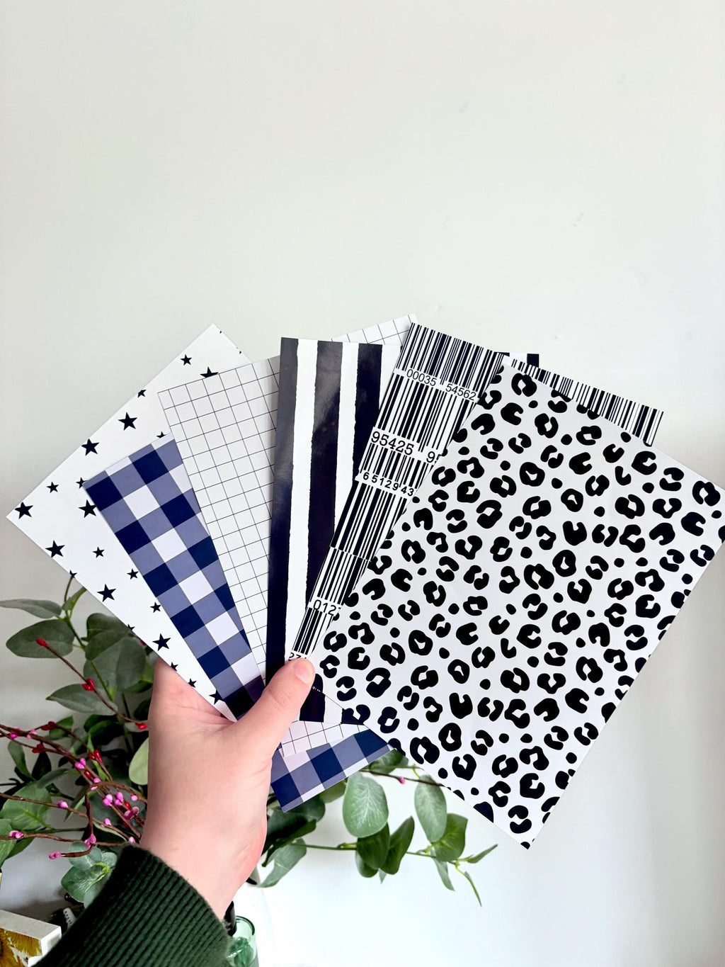 Black and White scrapbook and journalling paper pack