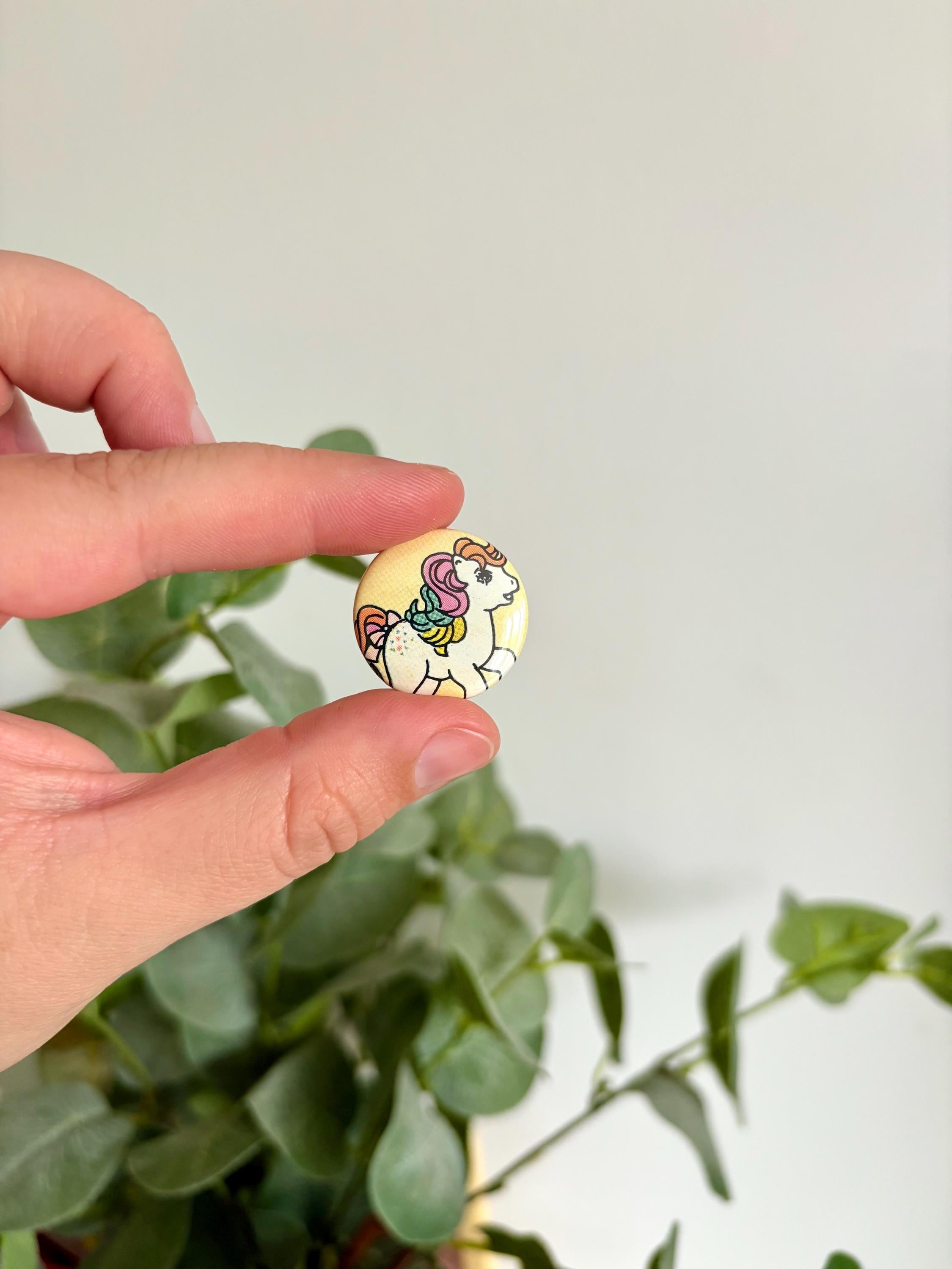 Scrappy button badges